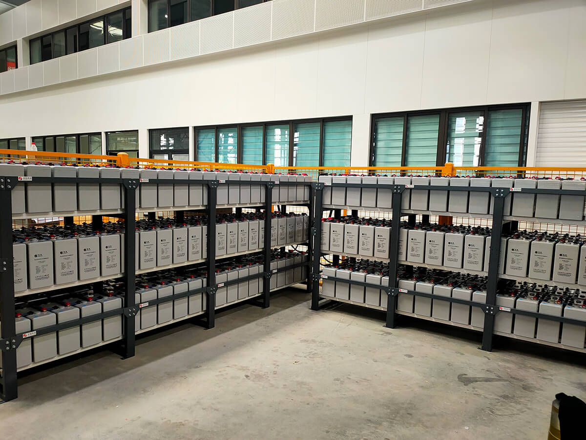 集中式或分散式UPS —哪個(gè)適合您?